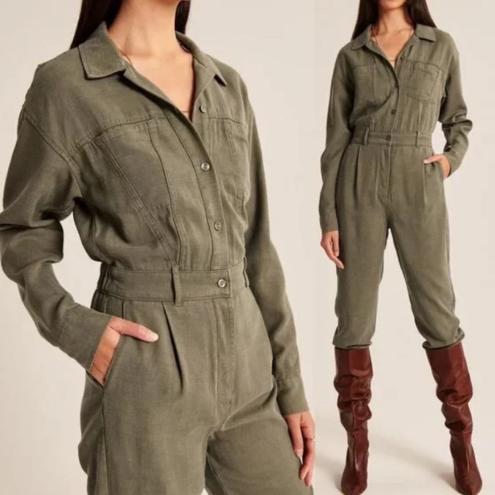 Abercrombie & Fitch Utility Jumpsuit in a green‎ olive hue Women's Size Small